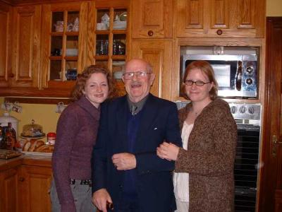 u39/anthonyr/medium/25360558.2003GrandadBohillBday32.jpg