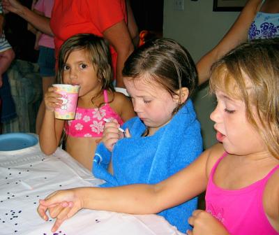 Hannah party 17.jpg