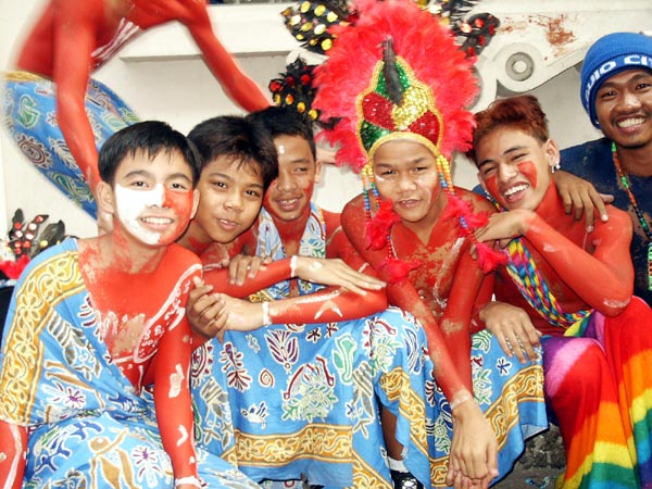Philippine Dancers, 3 Feb 2004, Manila