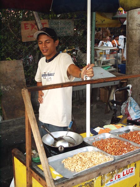 Nut vendor, Intramuros