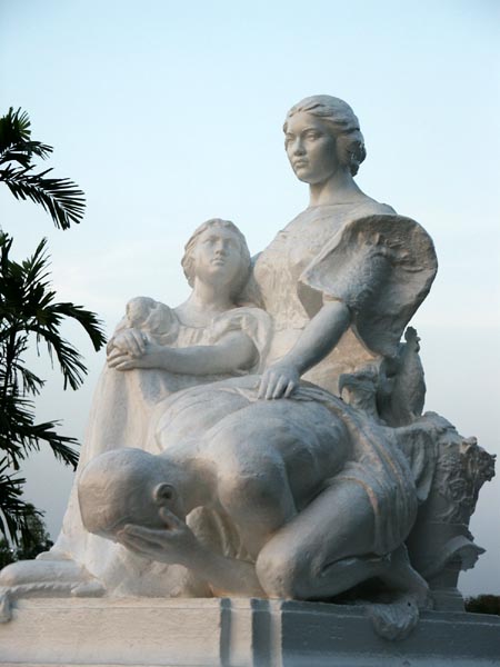 Monument in Rizal Park