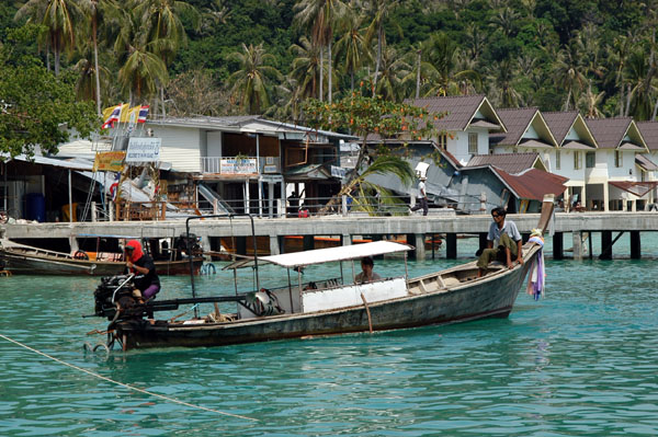 Boat in Ton Sai Bay, Ko Phi Phi Don