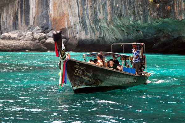 Tour boat in Loh Samah Bay, Ko Phi Phi Le