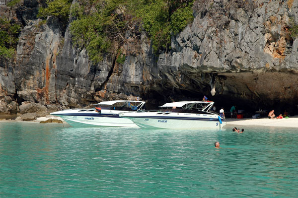Speed boats from Phuket and Krabi