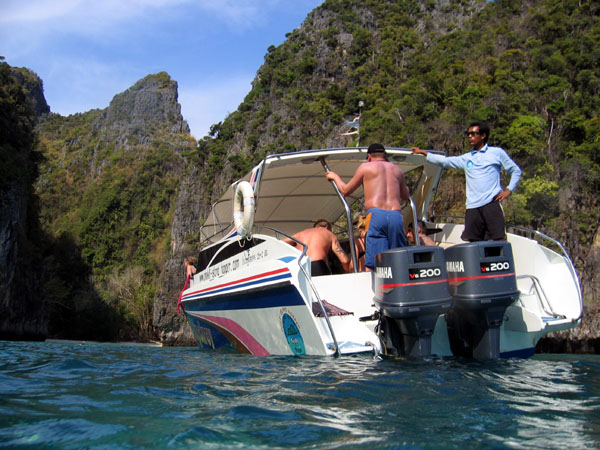 Island Hopper boat at Lo Samah Bay