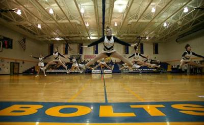 u39/bricciphoto/medium/25823141.CheerleadersVIII.jpg