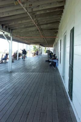 oceanic-frontporch-M0931-72lg.jpg
