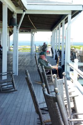 oceanic-frontporch-M1028-72lg.jpg