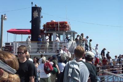 thomaslaighton-disembarking-M0910-72lg.jpg