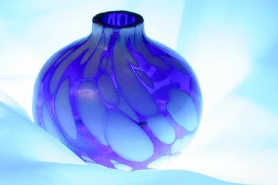08-11-04Blue Vase