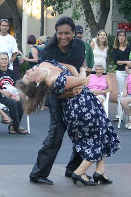 9-17-04<br>Salsa Dancers<br>Farmers Market