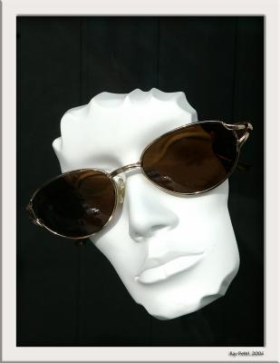 July 29 2004:  Albino with Shades