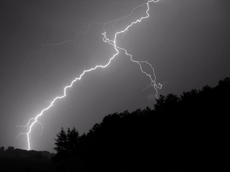 DSC09927_bw.JPG