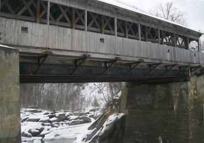 u39/creaturekinships/medium/39393570.coveredbridgeqbridgeunderweb.jpg