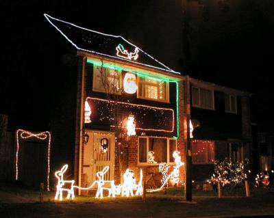Cedar Drive, Kingsclere, Xmas lights