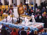 Tucks Parade Royal Thrown Float