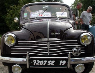 u39/debetencourt/medium/39404847.0808ExpodevieillesvoituresdObjat39.jpg