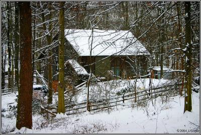Cabin Snow pc.jpg