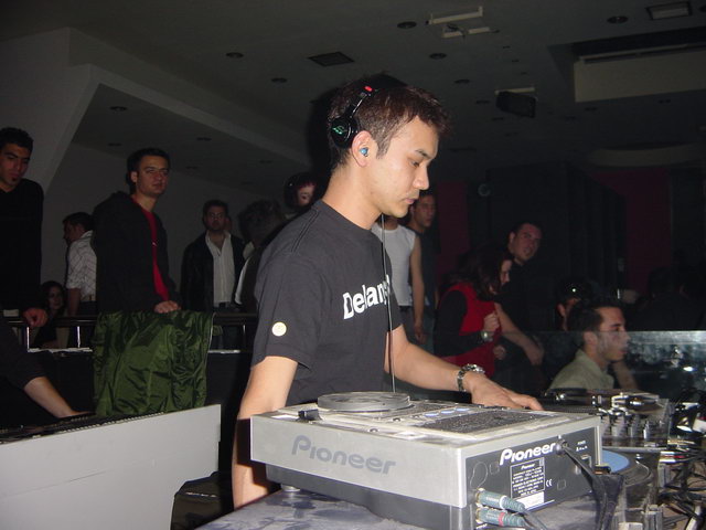 2002-04: Satoshi Tomiie @ Prime Club Athens