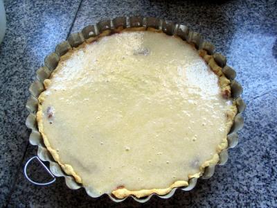 Volcarla sobre el dulce de leche