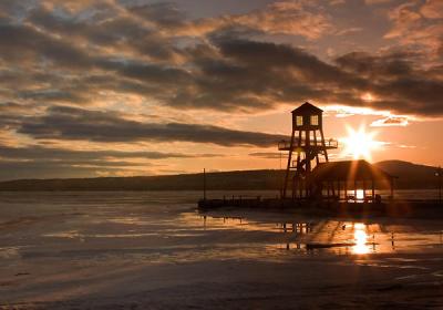 u39/geminigeo/medium/39424766.10D0403277386LakeMagogtowersunsetweb.jpg