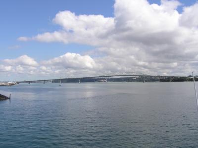 Auckland Bridge 1.jpg