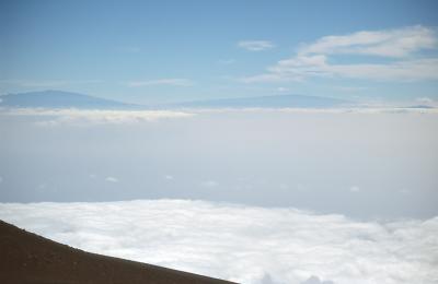 06-On Horizon Mauna Loa and Mauna Kea