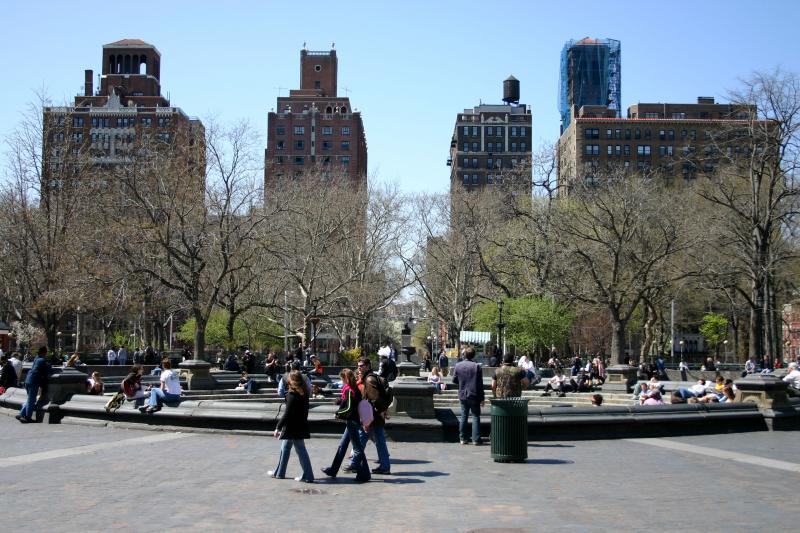 Fountain View Looking West