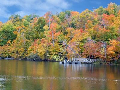 Autumn in Moulin lake in St Bruno Park 5