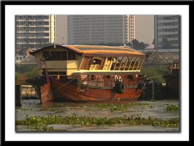 CRW_0363 Rice barge.jpg