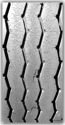 u39/jarrell/medium/25765082.treads.jpg