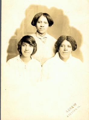 three young women.jpg