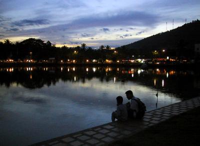 Jong Kham Lake, dusk