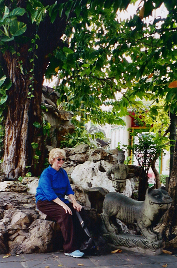 Bangkok Grand Palace grounds.JPG