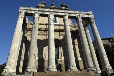 Temple of Antoninus and Faustina.jpg