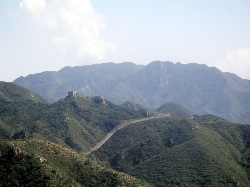 The wall goes on past the tourist bit