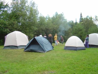 Les tentes des ceux qui ont couch au parc
