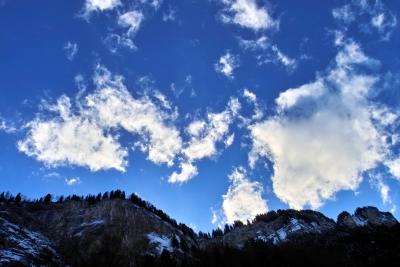 Fhn Clouds over Zaun