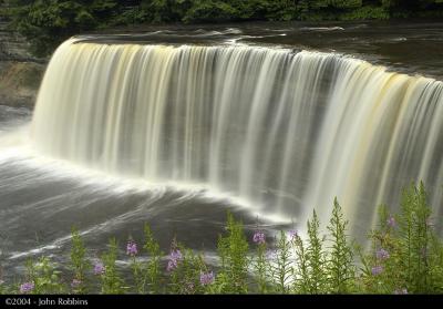 Upper Tahquamenon Falls