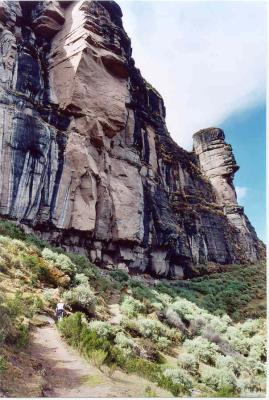 Towering rocks above Waiki near Waqra Pucara