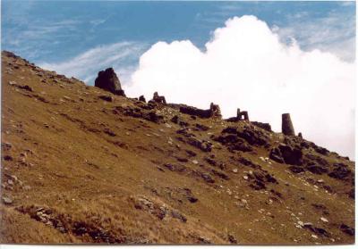 The hills around Tantamayo are dotted with Yaro ruins