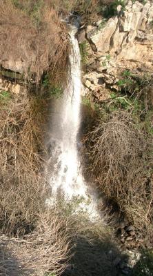 Eastern_Aaiet-Eagle_Waterfall.jpg