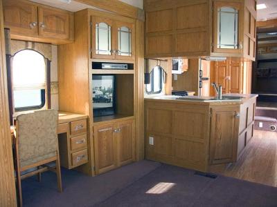 Living room & kitchen2