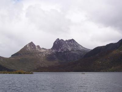 Lake dove & cradle mountain