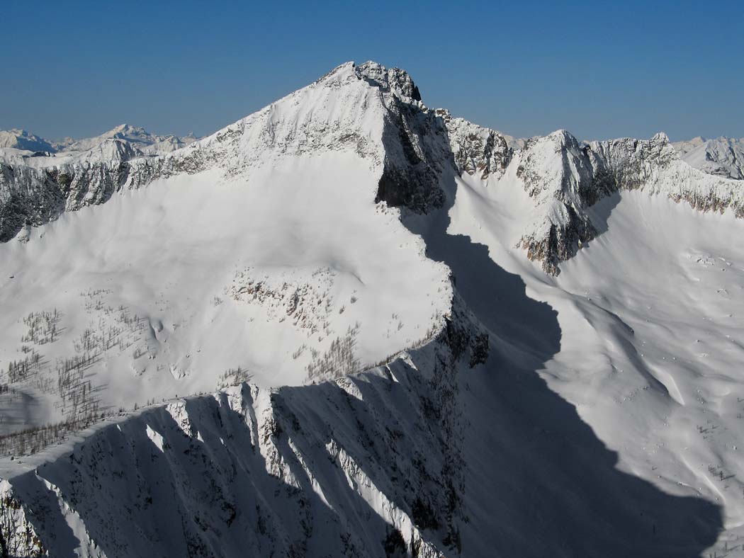 Monument E Ridge <br> (BlackCapMonument021505-01adj.jpg)