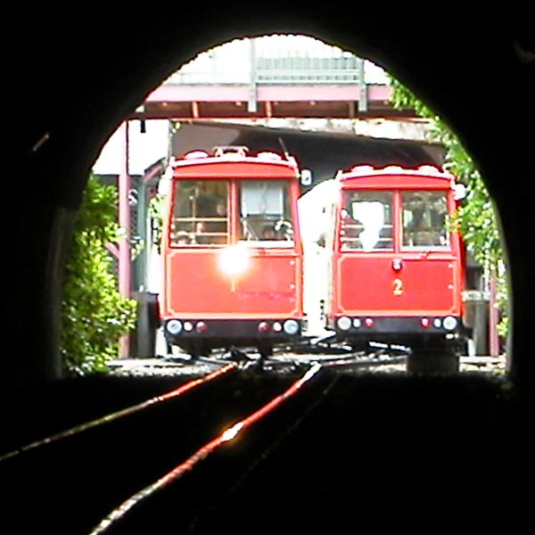 23 Jan 04 - Cable Cars Crossing