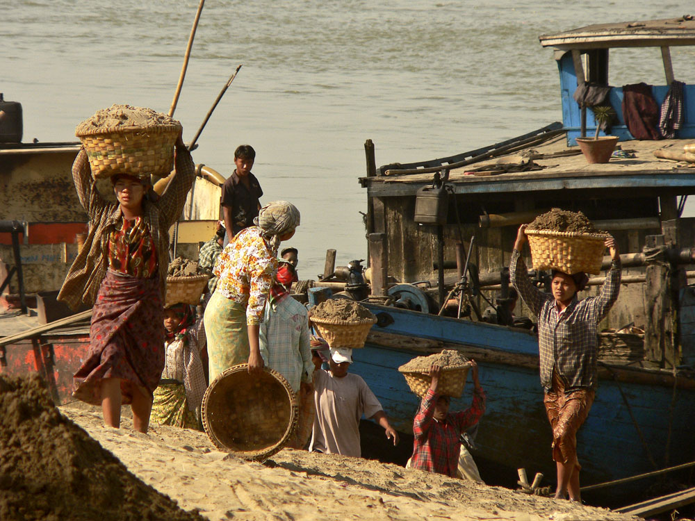 The Empty Basket, Mandalay Jetty, Myanmar, 2005