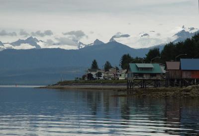 Mountains behind Petersburg.jpg