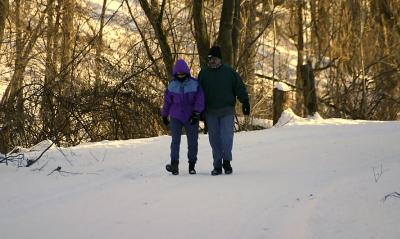 Cold walkers along the Green Belt