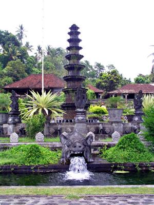 Fountain & Pagoda